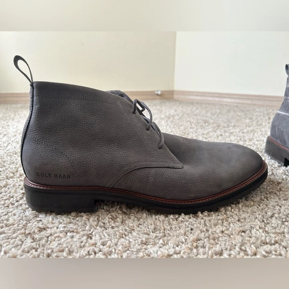 Cole Haan Berkshire Lug Chukka Boots Pavement Gray Men's Size 9 Leather Nubuck